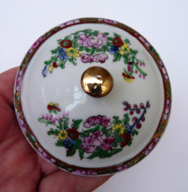 Chinese Rose Mandarin porcelain lidded mug 1960
