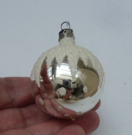 Vintage kerstbal zilver gesuikerd 5 cm