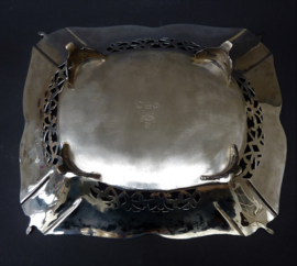 Royal Sheffield Royal Family silver plated footed fruit bowl