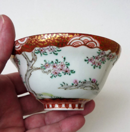 Een paar Japanse Kutani Meiji porseleinen Gaiwan dekselkommen