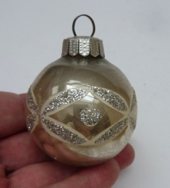 Vintage zilveren kerstbal 6 cm