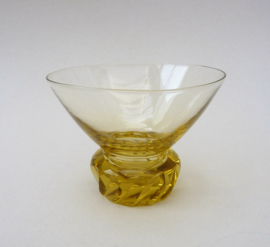 Art Deco amber kleurige kristallen likeur coupes