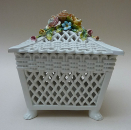 Bassano Italy faience Centrepiece Lidded box