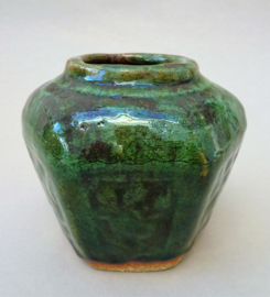 Chinese turquoise groen geglazuurde Shiwan gemberpot