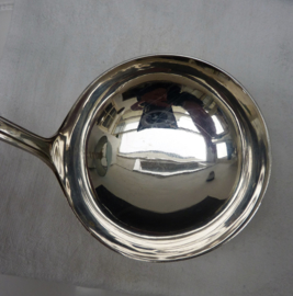 Sola 90 model 1640 Art Deco verzilverde soeplepel