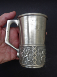 Mid Century Noorse tinnen beker