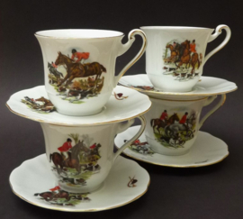 Country style oversized cups hunting scene