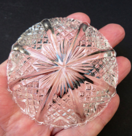 Early American Pattern Glass zoutschaaltje