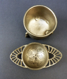 Jugendstil pewter tea strainer with drip tray