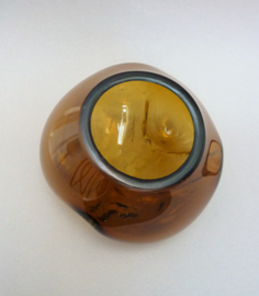Amberkleurige glazen organisch design vaas