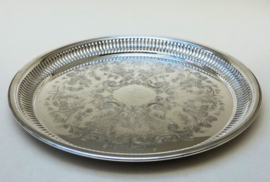 Keltum verzilverd rond dienblad met gravure
