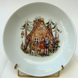 Kahla deep childrens plate Hansel and Gretel 1960ies