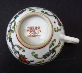 Chinese Jingdezhen witte porseleinen theekop en schotel met vlinders bloemen