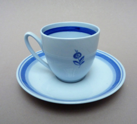 Petrus Regout - cup and saucer - Maastricht, 1883 - 1900