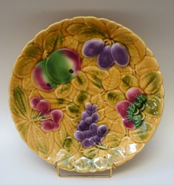 Sarreguemines barbotine pastry dish fruit plate