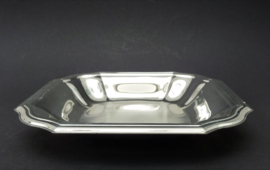 Silver plated contoured bread basket with fillet edge