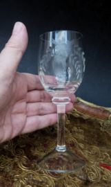 Kristallen dessert wijnglazen met bloem guirlande gravure