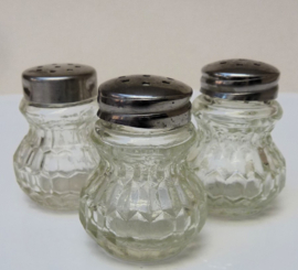 Mini peper en zout strooiers