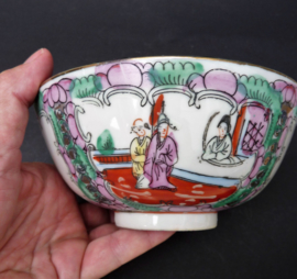 Chinese 1960 Macau Rose Mandarin porcelain bowl