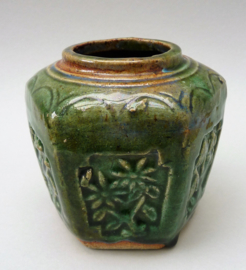 Chinese vintage Shiwan pottery ginger jar 12 cm