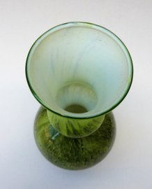 Empoli Vetreria di Borgonovo opaline groen zwarte glazen vaas