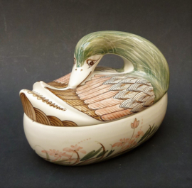 Chinese porcelain duck tureen