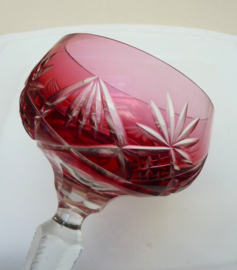 Antiek cranberry kristallen cut to clear geslepen rijnwijnglas