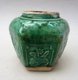 Chinese turquoise groen geglazuurde Shiwan gemberpot