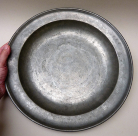 Large pewter dish 18th century