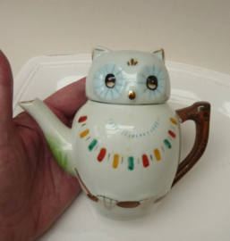 Chinese porcelain miniature Owl teapot