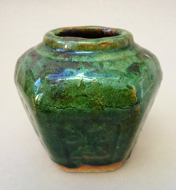 Chinese turquoise groen geglazuurde Shiwan gemberpot