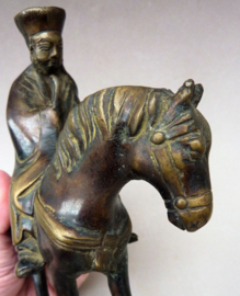 Chinese verguld bronzen sculptuur Guanyin te paard 19e eeuw