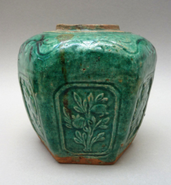 Antieke Chinese groen geglazuurde Shiwan gemberpot 15 cm
