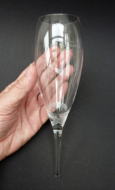 Moet Chandon Philippe di Meo bruiloft bruidstoost champagneglazen in houder