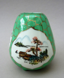 Chinees porseleinen miniatuur vaasje 1970 Culturele Revolutie