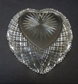 TG Hawkes kristallen hartvormig ringenschaaltje