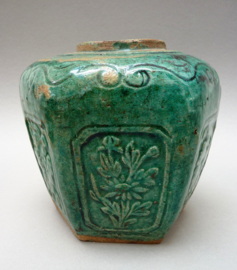 Antieke Chinese groen geglazuurde Shiwan gemberpot 15 cm