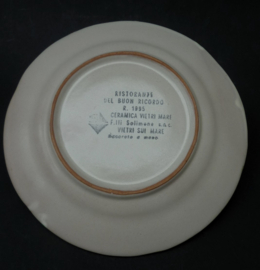 Solimene Vietri piatto Buon Ricordo Tre Pini Milano 1995