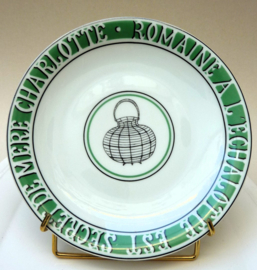 Porcelaine de Paris saladeborden in metalen draadmand