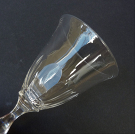 Engels wijnglas tulpmodel balustersteel vroeg 19e eeuw
