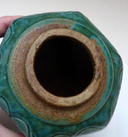 Antieke Chinese groen geglazuurde Shiwan gemberpot 13 cm