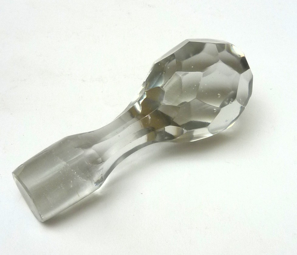 Gegraveerde glazen oorkaraf Griekse Sleutel