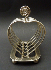 Romantich chromed heart shaped toast rack