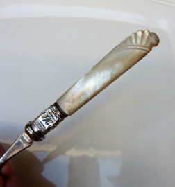 Victorian silver plated and mother of pearl cream spoon