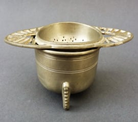 Jugendstil tinnen theezeefje met lekbakje