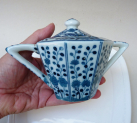 Blauw witte Chinoiserie suikerpot Kangxi stijl