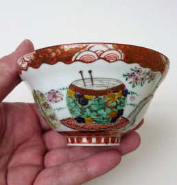 A pair of Japanese Kutani Meiji Taisho porcelain Chaiwan tea bowls