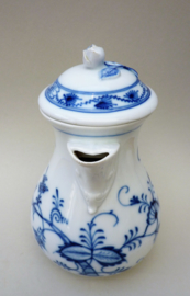 Carl Teichert Meissen Blue Onion coffee pot