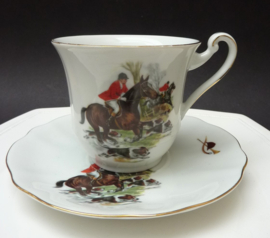 Country style oversized cups hunting scene