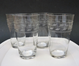 Leerdam Kristalunie waterglazen met guilloche gravure Grec